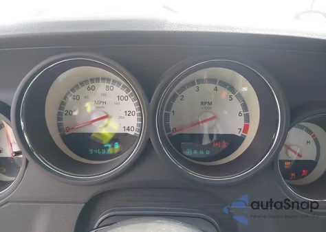 2010 Dodge Challenger Se z USA, uszkodzony, nr VIN 2B3CJ4DV6AH133576